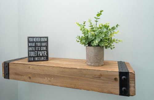 Jennifer's Stylish & Modern Broadway Getaway - Foto 26