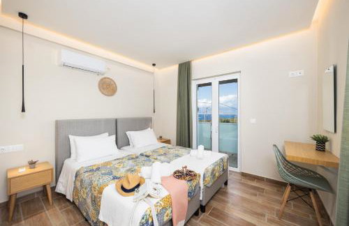 Villa Eleni Agios Stephanos - Photo 19