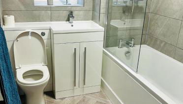 2 Bed Flat - Sleeps 8 - Pets - Garden - Parking - Foto 4, Shower