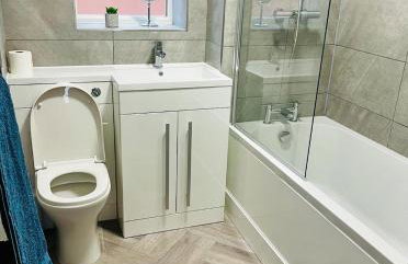 2 Bed Flat - Sleeps 8 - Pets - Garden - Parking - Foto 4