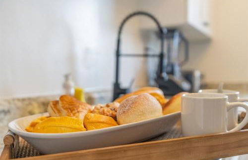 Modern Chic Getaway - Sleeps 11 - Palmwavestays - Foto 14