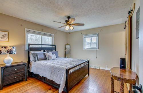 Peaceful Retreat with Private Hot Tub in New Albany - Foto 12