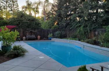 3 Bedrooms,Beautiful House with Hot Tub, Pool Oasis and Fire Pit - Foto 24