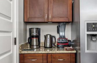 Walk to Forest Park Euclid Fire Pit Porch Swing - Foto 23