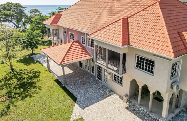 Champagne Villa - Photo 22