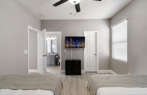 Family-Friendly 5BR Getaway Game Room Fun - Foto 8