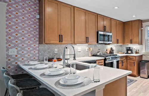 Cleveland Escape - Hot Tub - Karaoke Machine - Sleeps 12 - Foto 48