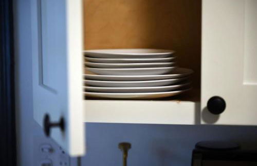 HostWise Stays - Pet Friendly Butler St Apt, Ground Floor with Private Entrance - Foto 13