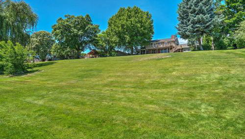 Lake House with Hot Tub - 1 Mi to Surf n Slide - Foto 2