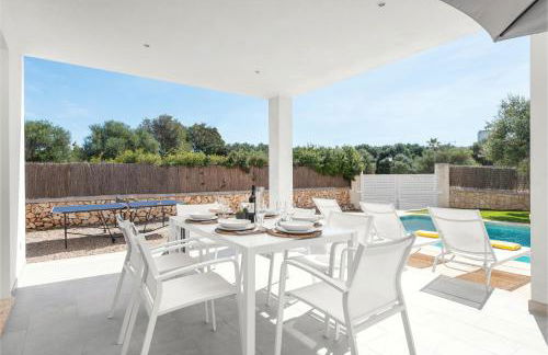 STUNNING VILLA MARIANELLA, CASA GRIS, POOL, BBQ, AC, FREE WiFi - Foto 15