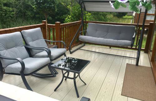 Logi-Bear Lodge with Hot Tub - Photo 13