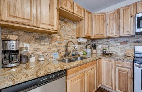 The Pikes Peak Villa -Hot Tub -Mtn Views -Firepit - Foto 14