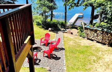 Cozy Lakefront Retreat with Game Room, Outdoor Living and Dock in Wisconsin - Foto 13