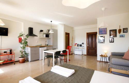 Casa Guilhermina, Sunny Studio with Balcony - Foto 16