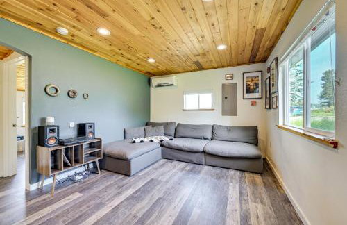 Walk to Beach Creek-Front Sekiu Home with Fire Pit! - Foto 8