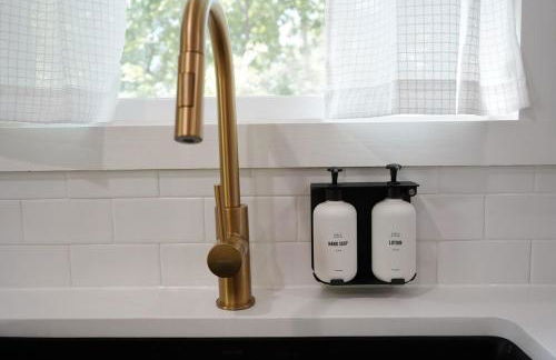 Stay at The Oak - Downtown New Braunfels Getaway - Foto 10