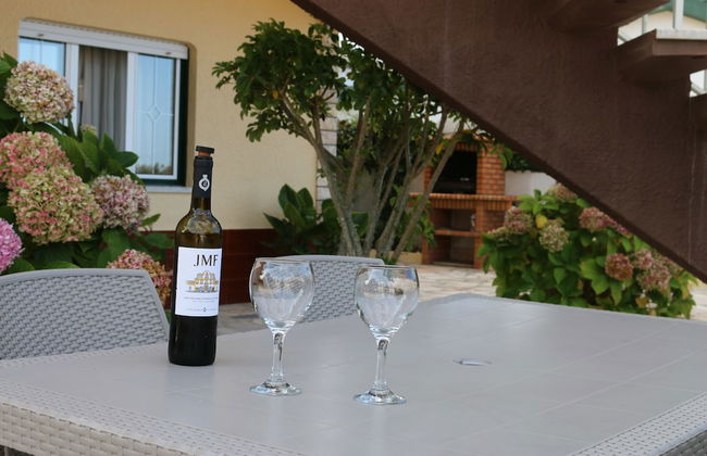 3 Bedroom Apartment in a Ground Floor of a Vila Wseparate Kitchen Living Room - Foto 38