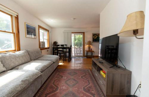 Entire 1 Bdrm house 5 mins from NWMC and DwnTwn - Foto 2