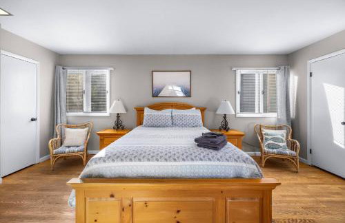 Waterfront retreat w/ wraparound deck & BBQ - Foto 41