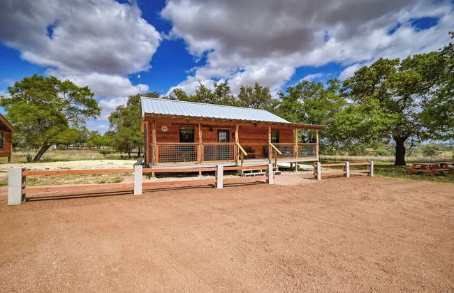 Cozy Cabin Firepit and Grill & 10 Mins to Main St - Foto 41