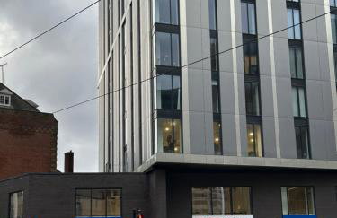 Cozy City Centre Apartment with Free Gym and Free Coffee - Photo 75