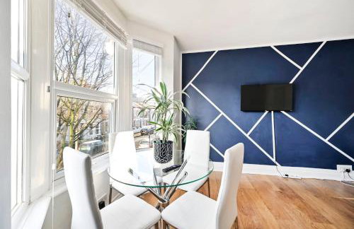 2-Bed, Sleeps 8 in Leyton E10, Near Stratford - Foto 7