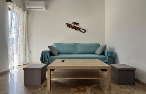 Seaside Apartment with parking in Melissi - Foto 2