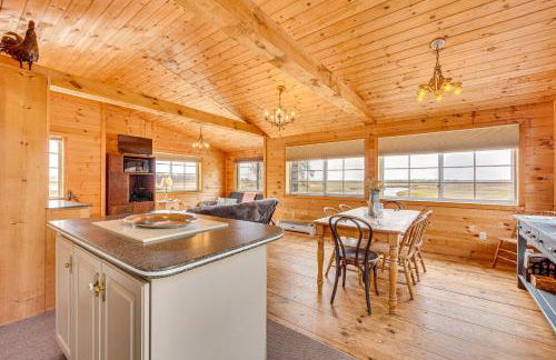 Peaceful Wells Retreat with Deck and Water Views - Foto 11