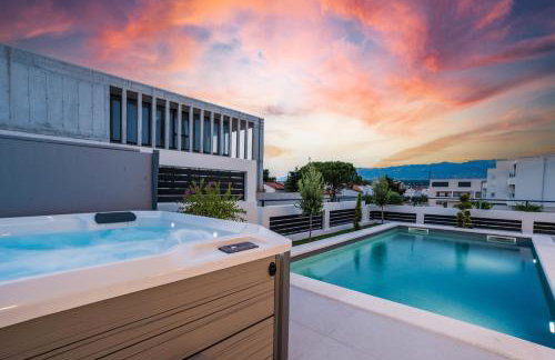 Luxury apartment Sun with private Pool and Jacuzzi - Photo 44