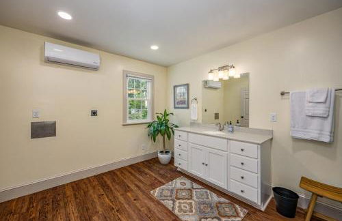 Harrisonburg Hidden Gem Across from JMU & Hotspots - Foto 29