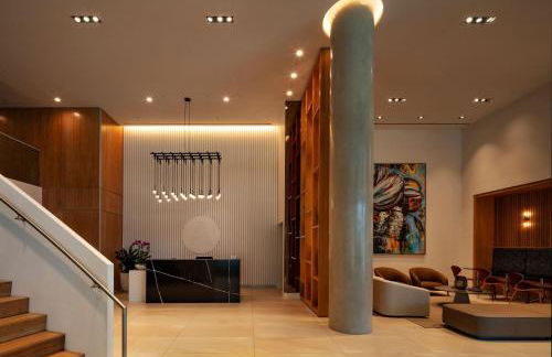 Landing Incredible 2BD Pool - Photo 18