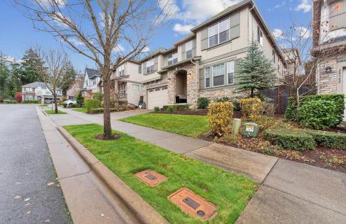 Spacious family and kids friendly house with backyard, fireplace, grill perfect for work crews - Foto 18