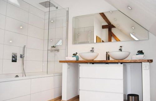 Stilvolles Eifelhaus am Nürburgring mit eigenem Garten - Foto 4