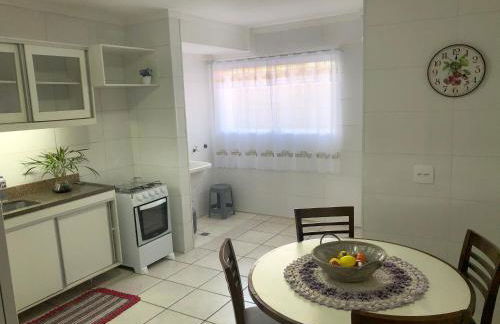 Apartamentos até 6 pessoas - 3 quartos com suíte e garagem, completo - Photo 74