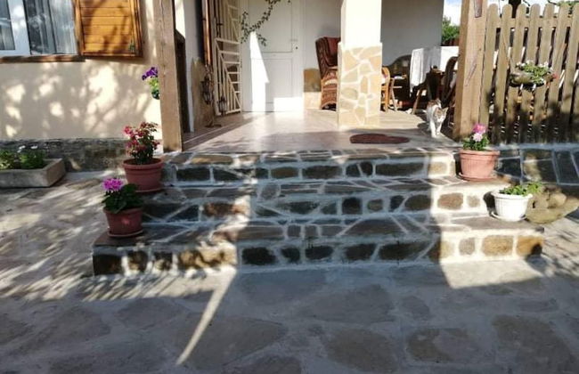 Cozy 1 Bed Cottage in Ognen, Near Karnobat, Burgas - Photo 17