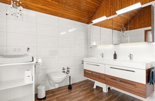 Tucan - Rooftop Terrace with View, BBQ, PS4+Stream - Photo 17