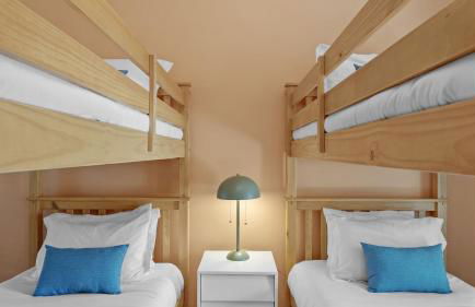 Steps to Beach! Arcade Game Room, Pool + Hot Tub Calico Scallop by Avantstay - Foto 64