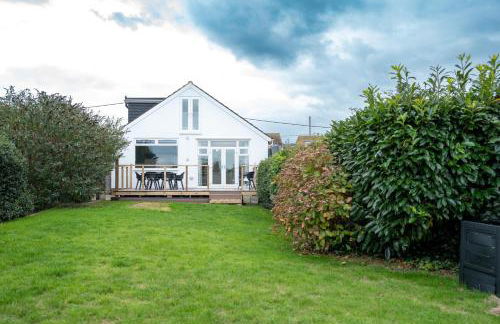 Clifftop Coastal Retreat - Accessible Pet Friendly Sea View - Sleeps 8 - Perfect for Contractors and Long Stays - Foto 23