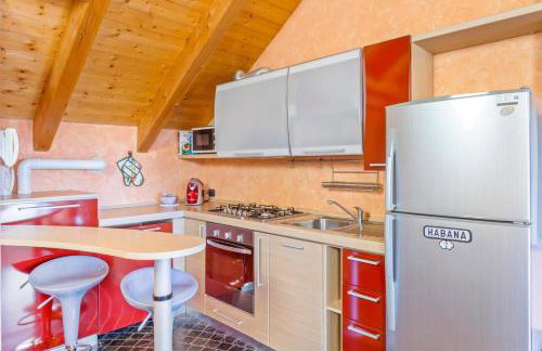 Lovely Orange House - Photo 6