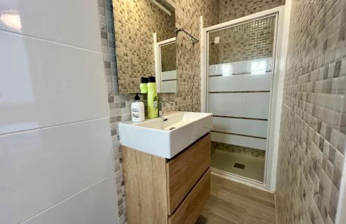 Villa with Pool, Chill-Out & BBQ - Foto 26