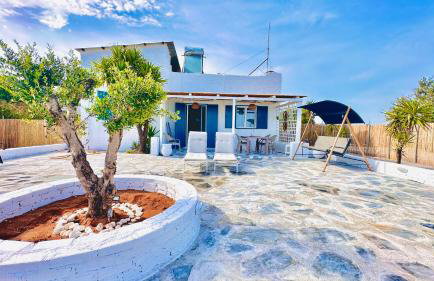 Unique Beachfront Cottage House - Private Garden - Foto 7