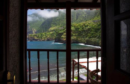 Madeira Black Sand House by Stay Madeira Island - Foto 11
