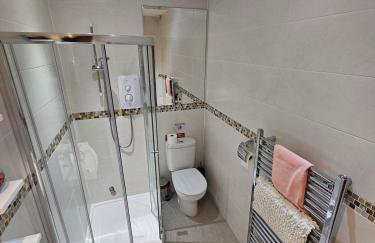 Home Comforts in Peaceful 2 Acres - Foto 15