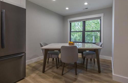 Mid-century Modern Impeccable Remodel with Hot Tub - Foto 10