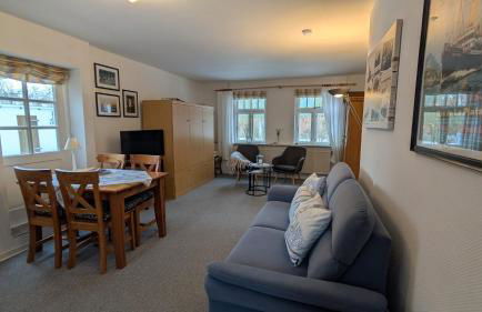 Große Warf mit Rasenfläche - Photo 3