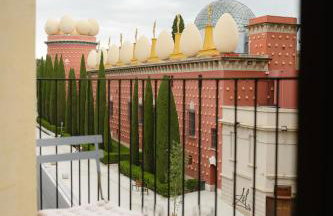 Apartamentos enfrente del Museo Dalí - Serena Stays - Foto 33