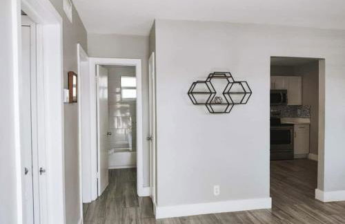 Rustic Retreats Cozy 2BR for 6 guests minutes from Las Olas - Foto 9