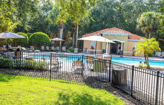 Beautiful Townhome With Hot Tub 13 - Photo 23
