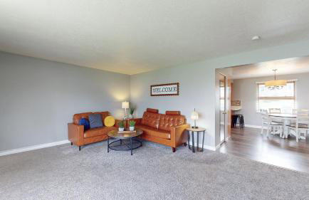 The Halftime Highlight-Big Plays, Comfy Stays - Foto 1