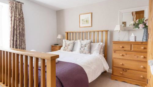 Periwinkle Cottage - Photo 5